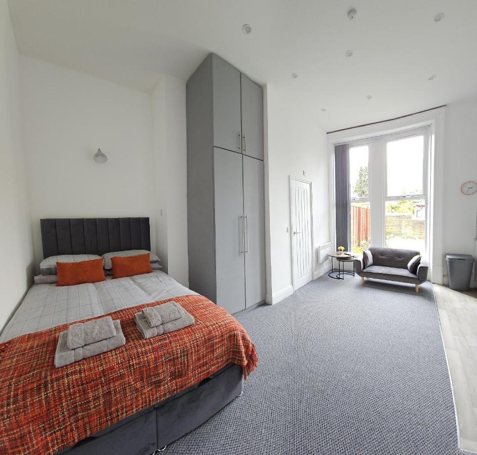 Edgerton Studios Huddersfield Luaran gambar